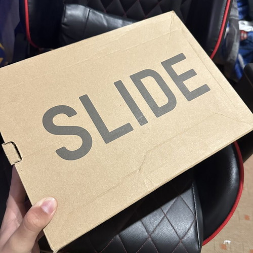 Yeezy Slide Onyx Size 46 Like New