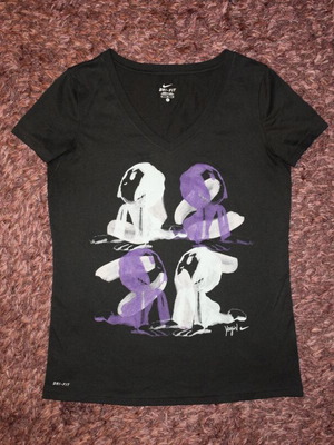Nike Yogis Limited Edition T-shirt women size M like new, black