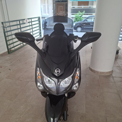 Sym GTS 300i EVO scooter, black, automatic
