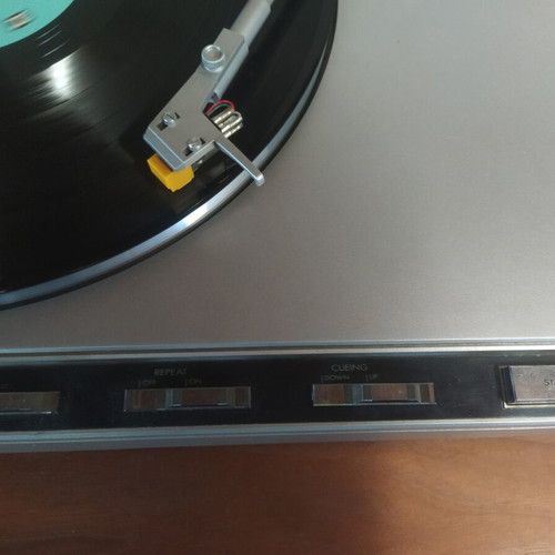 JVC QL F300 quartz direct drive turntable used, automatic