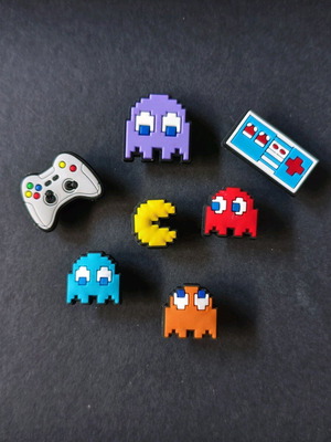 Gamer Pac-Man Crocs charms like new, multicolored and turquoise