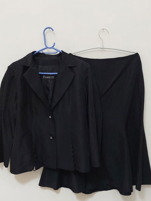 Fioretti women's skirt and blazer set used, black, size M/L