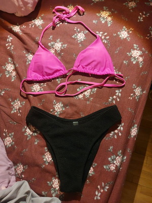 Swimsuit set like new, size S, black and pink
