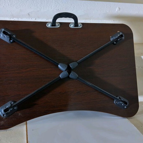 Folding table used with minor wear