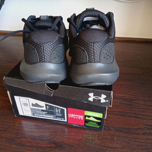 Under Armour UA W Charged Surge 4 women's athletic shoes size 38 black new