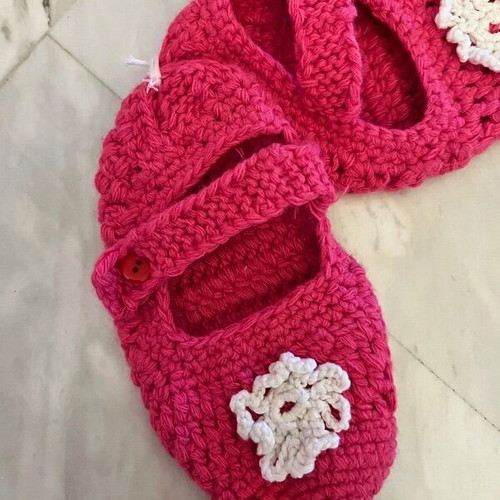 Handmade knitted baby slippers new, pair, gray and pink