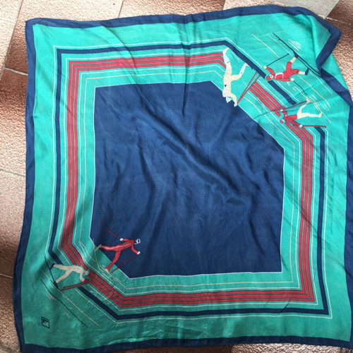 Vintage 80's scarf skiers like new, blue and turquoise