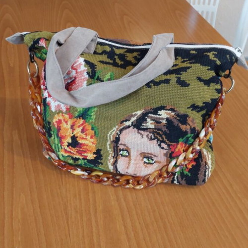 Handbag handmade embroidered like new