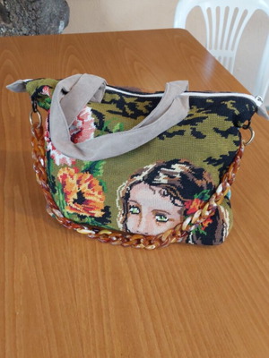 Handbag handmade embroidered like new