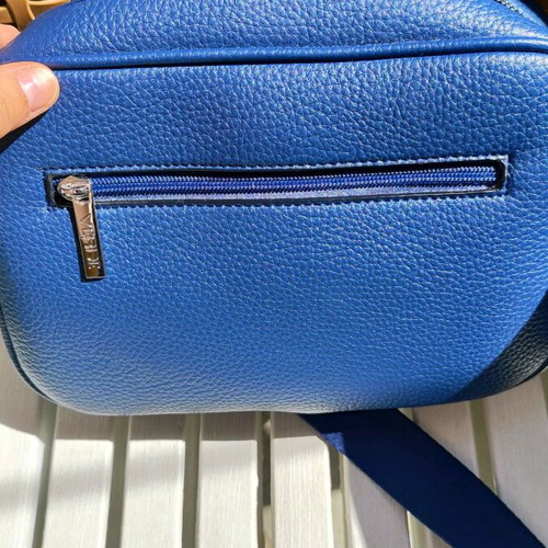 Verde crossbody bag blue like new
