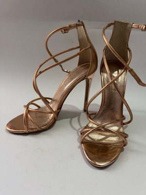 High heels like new, gold color, Office London