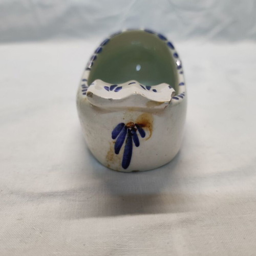 Ashtray shoe used, hand-painted porcelain from Delft Netherlands