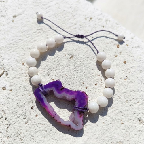 Bracelet with white coral and purple onyx new