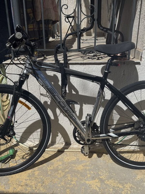 Scott Sportster hybrid bicycle 28" used, disc brakes, Shimano gears