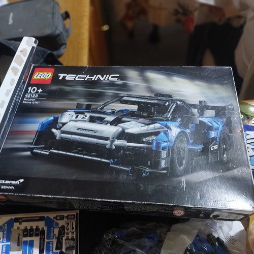 Lego Technic McLaren Senna GTR 42123 like new