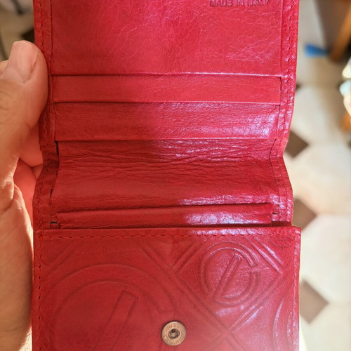 Red wallet used