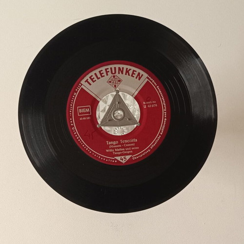 Telefunken 45 rpm vinyl records like new, collection of two