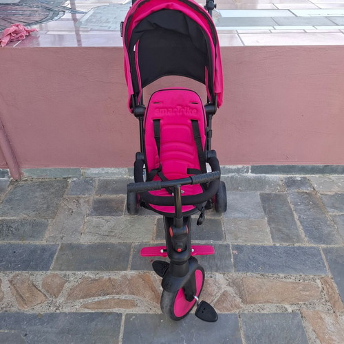 SmarTrike children's tricycle like new with canopy and safety features