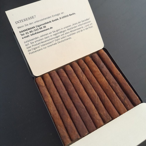 Dannemann cigars vintage metal box with 20 cigars