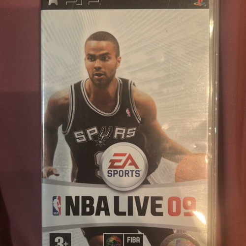 PSP game NBA LIVE 09 like new