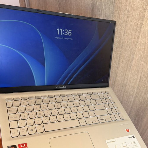 Asus Vivobook 15 laptop with AMD Ryzen, 8GB RAM, 256GB SSD