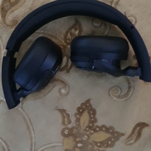 Edifier WH500 Bluetooth headphones like new with noise cancellation and type C charging