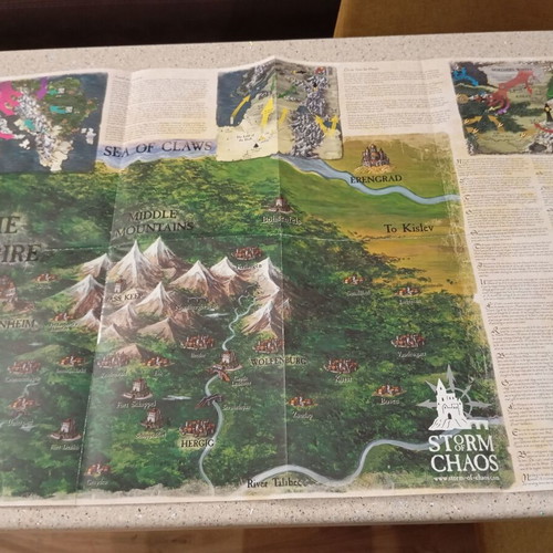 Warhammer fantasy poster like new, collectible games workshop