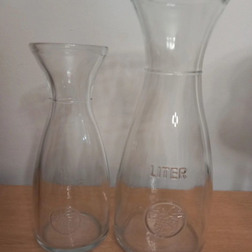 Set of 2 glass wine and water carafes like new