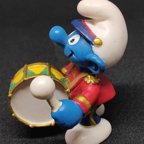 Schleich Smurf Drummer Figure 2001 like new