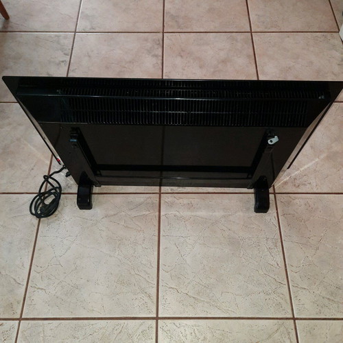 Rowi electric radiator body with glass panel like new