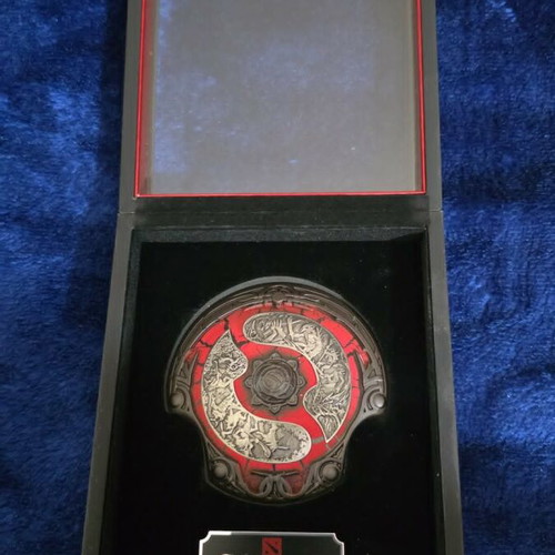 Dota 2 The International 2022 Collector’s Aegis of Champions like new