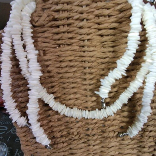 Necklaces natural white shell set of 3 like new