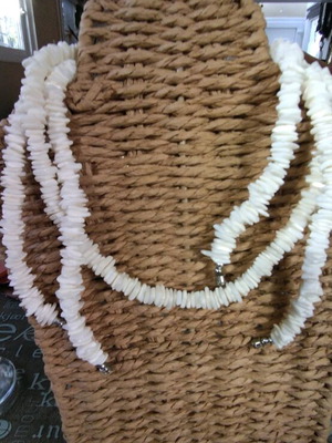 Necklaces natural white shell set of 3 like new