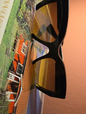 Sunglasses Miu Miu like new, brown