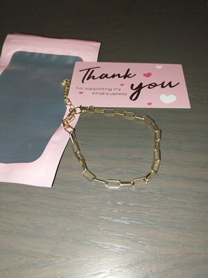Bracelet new, gold color