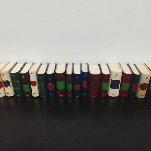 De Agostini miniature books like new, pack of 20