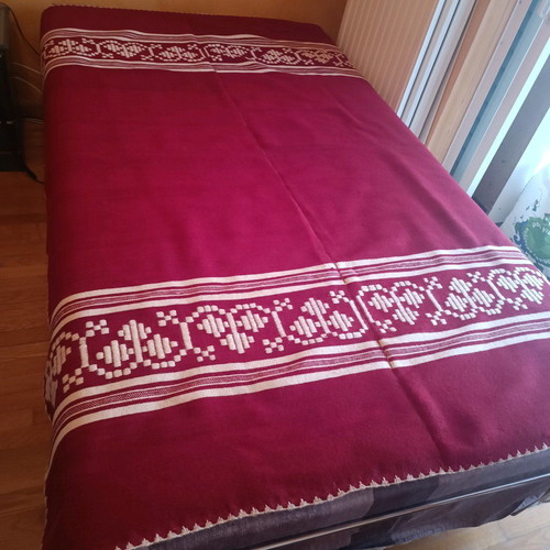 Handmade woven loom blanket used 150x210