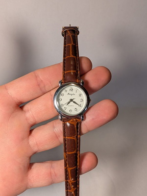 Mingdu women's watch used, battery replacement needed