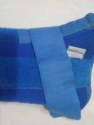 Orthopedic glove used for left hand with internal metal support