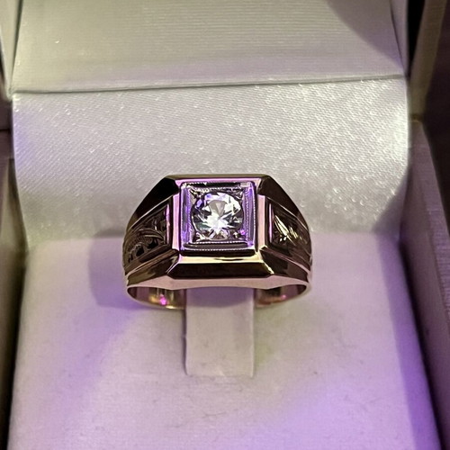 Gold men's ring 18k like new, 18 carats, 8 grams