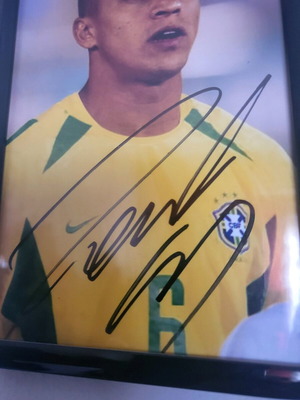Authentic autograph Roberto Carlos