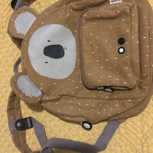 Backpack like new, yellow color
