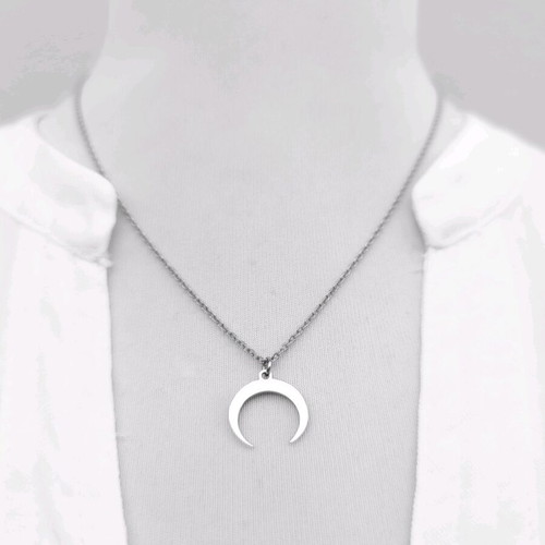 Stainless steel necklace with crescent moon pendant