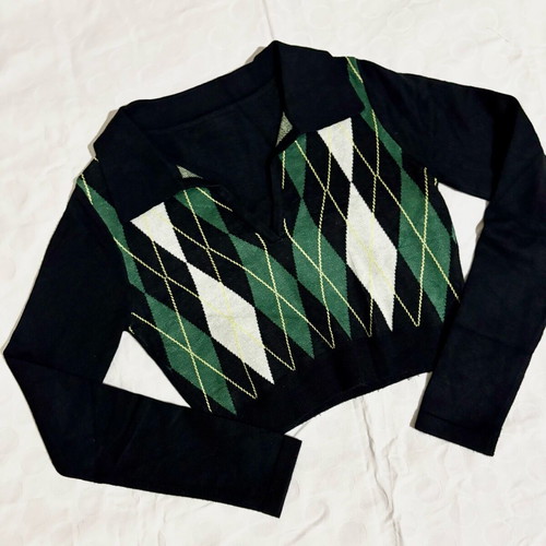 Vintage short knitted sweater like new, black with multicolor patterns, size S