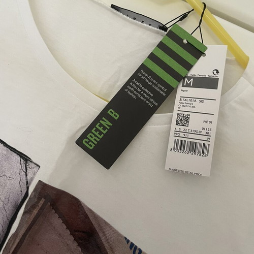 T-shirt Green B white medium size new with print