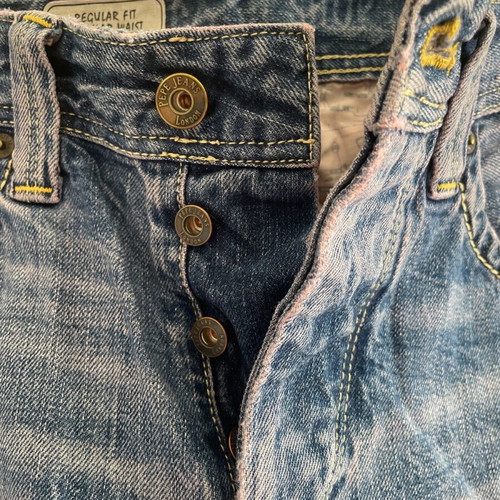 Pepe Jeans boyfriend denim bermuda shorts in distress style, stonewashed, pink shades