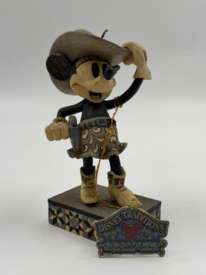 Disney Traditions Farmer Minnie collectible figurine used, Jim Shore by Enesco