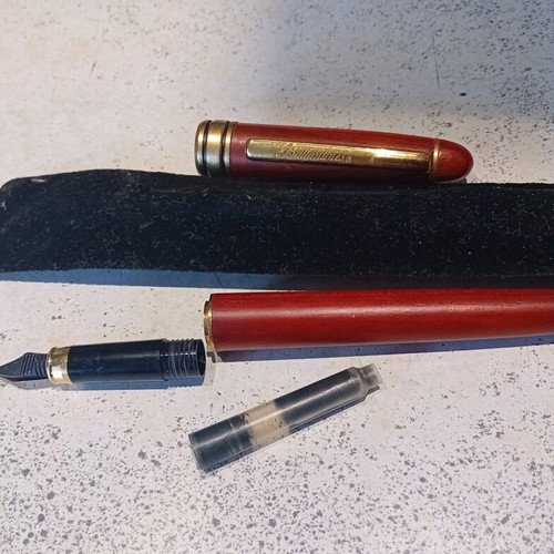 Ballantine's collectible pen new with gold details