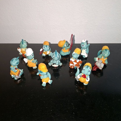 Kinder Surprise dinosaur figures used, collection