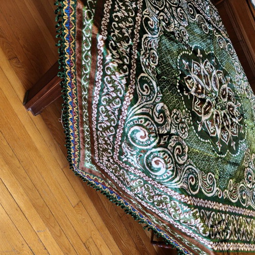 Vintage velvet tablecloth 160 x 160 like new